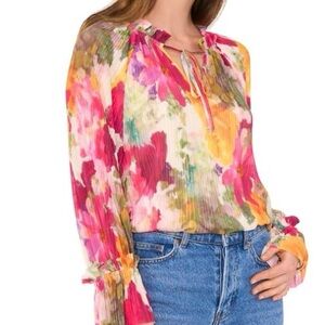 NWT Vince Camuto Floral Print Plissé Tie Neck Top Antique White/Pink.